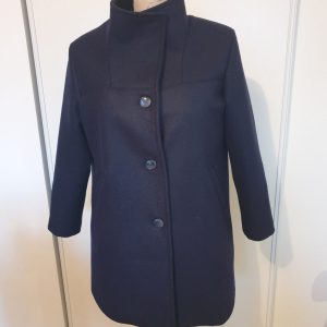 Manteau droit en drap de laine