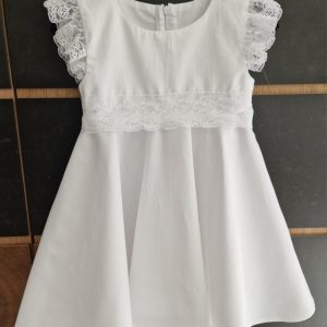 Robe de baptême – piqué de coton et dentelle