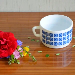 Tasse Square